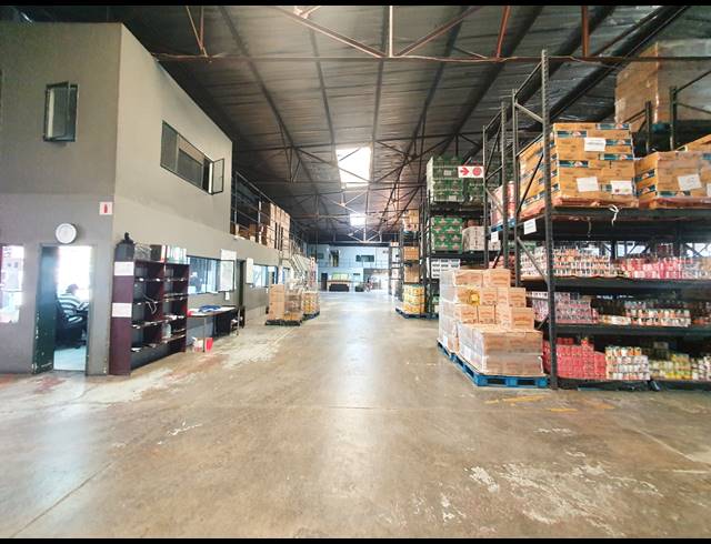 2,100M² WAREHOUSE TO LET IN CITY DEEP
